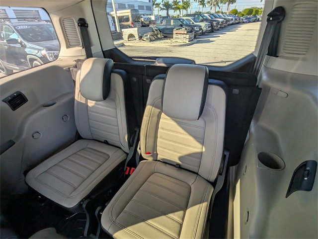 Certified 2023 Ford Transit Connect Titanium w/ Trailer Tow Package image 8