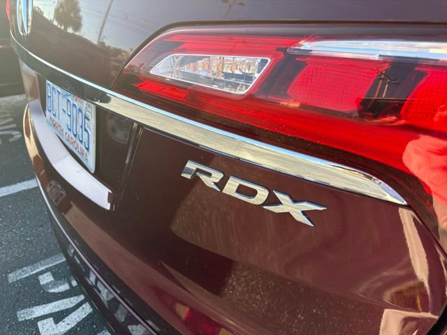 Used 2017 Acura RDX w/ AcuraWatch Plus Package FWD image 4