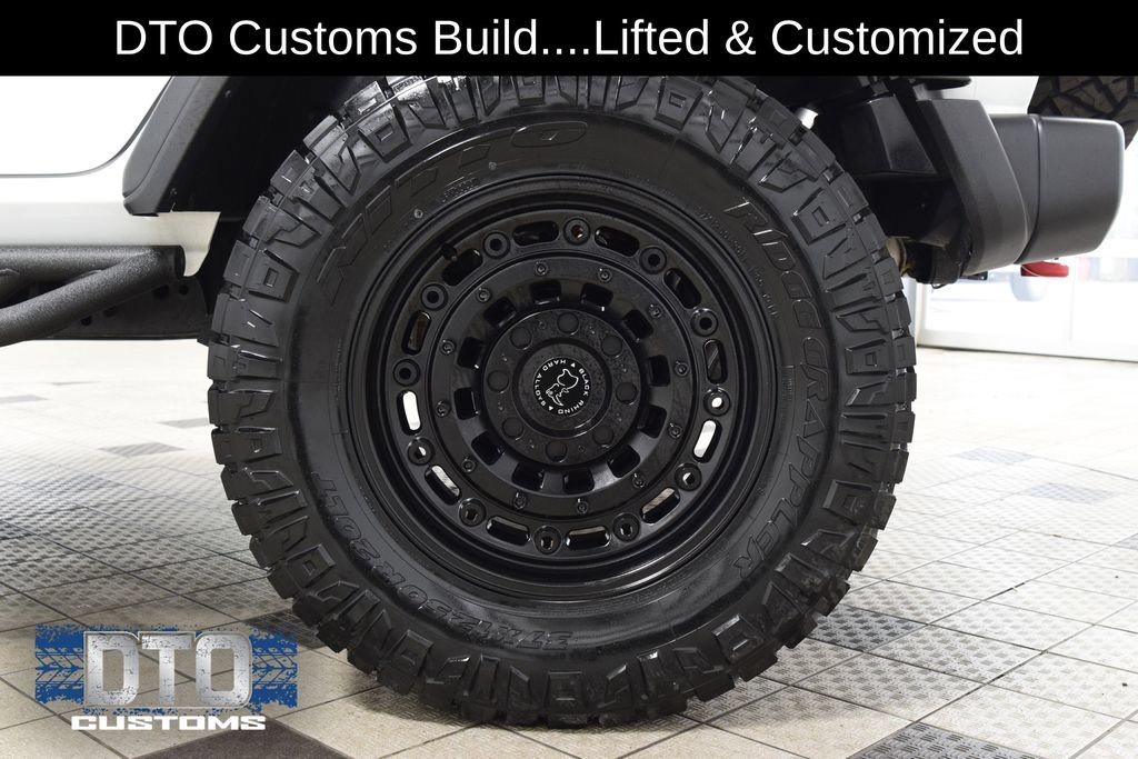 Used 2025 Jeep Wrangler Unlimited Rubicon AWD/4WD image 26