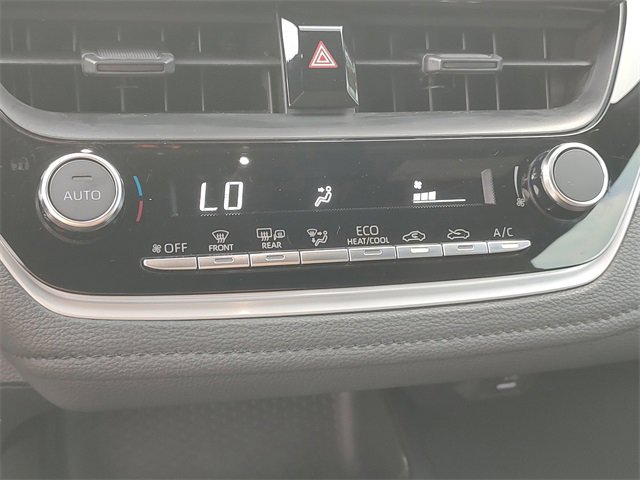 Used 2025 Toyota Corolla SE image 17