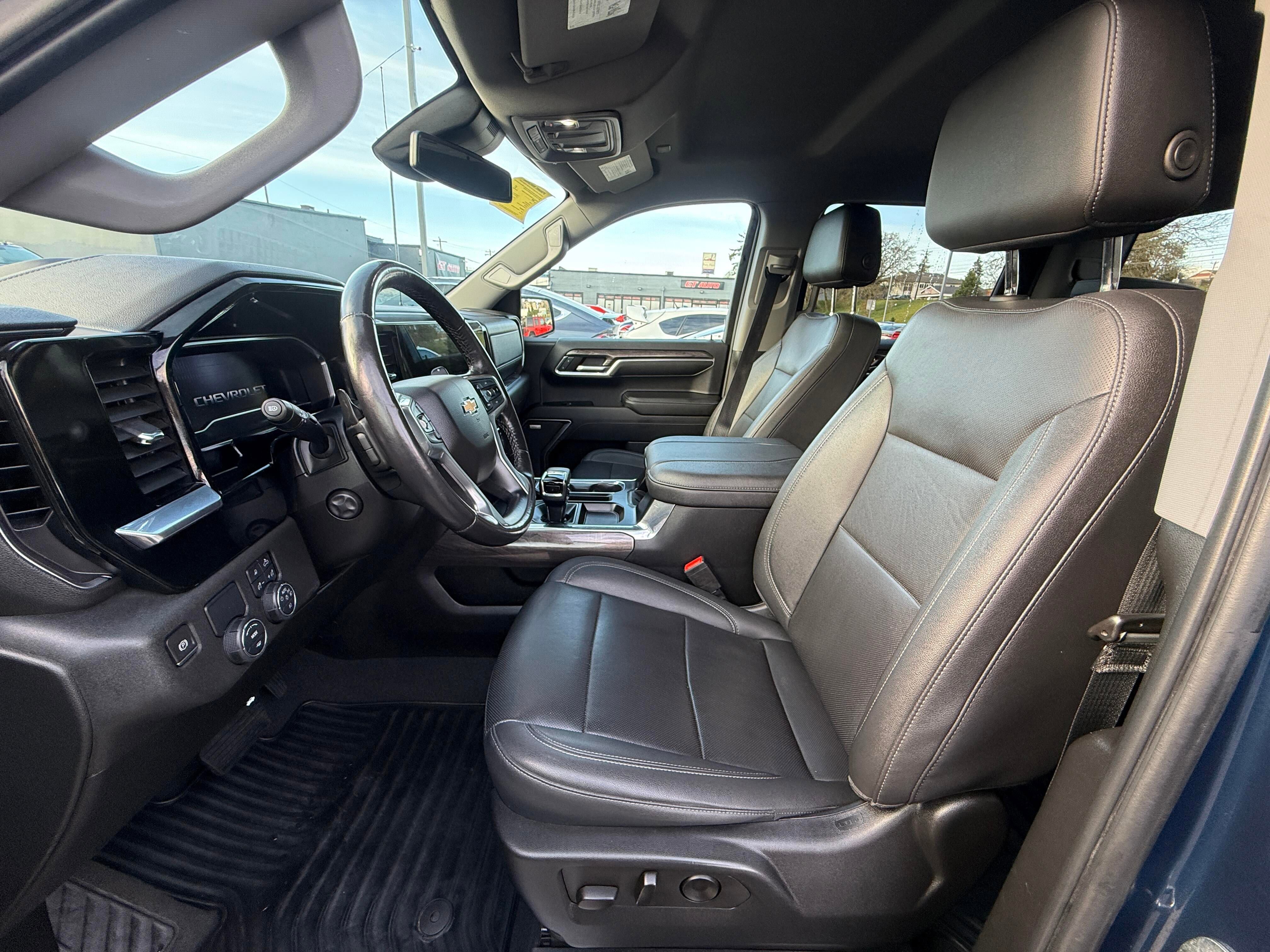 Used 2023 Chevrolet Silverado 1500 LTZ RWD image 7