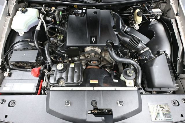 Used 2004 Lincoln Town Car Ultimate RWD image 40