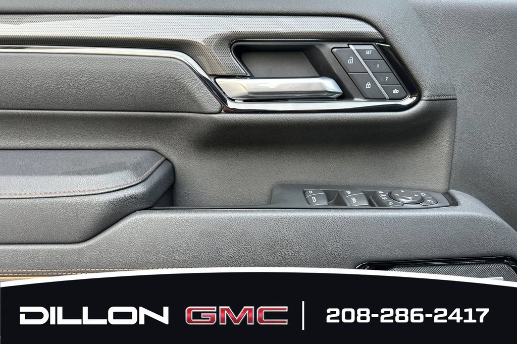 Used 2025 GMC Sierra 2500 AT4 w/ AT4 Premium Plus Package AWD/4WD image 11