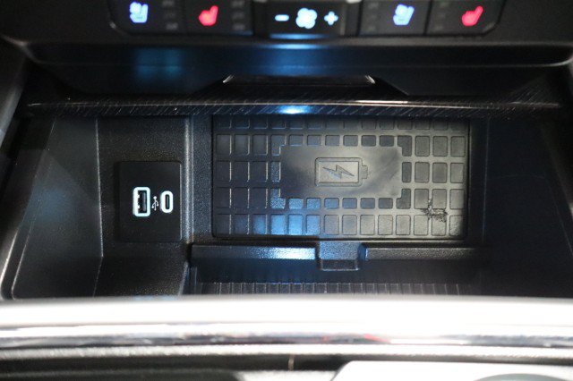 Used 2020 Ford F250 Platinum w/ FX4 Off-Road Package AWD/4WD image 76