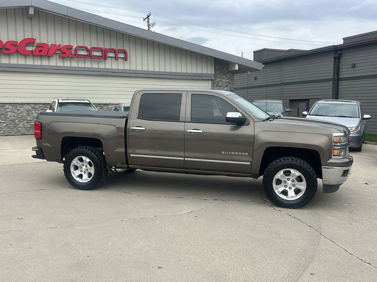 Used 2014 Chevrolet Silverado 1500 LTZ Z71 AWD/4WD image 2