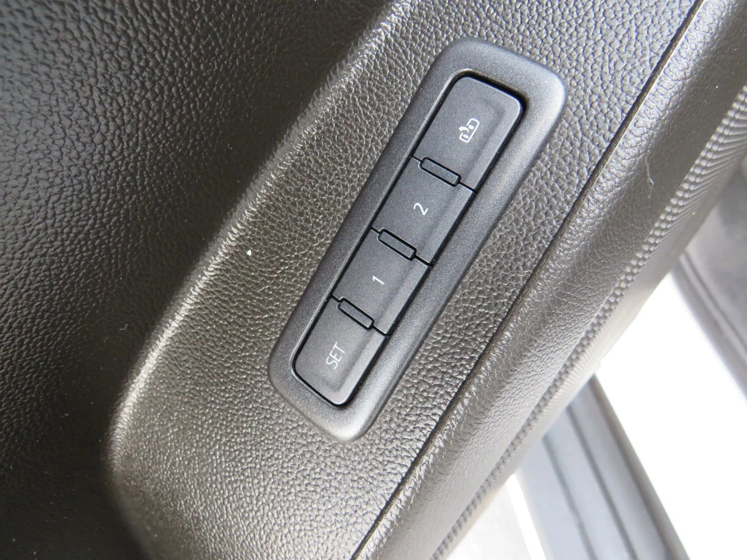 Used 2019 GMC Yukon XL SLT image 52