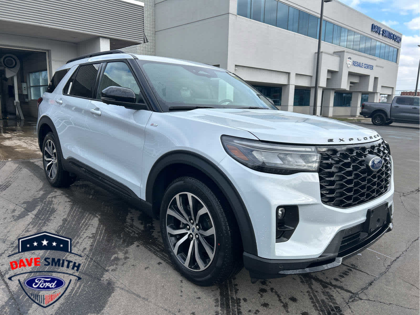 New 2026 Ford Explorer ST-Line image 4