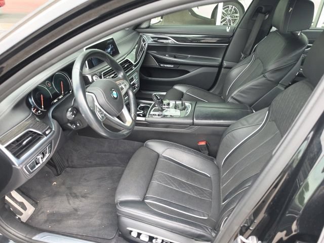 Used 2016 BMW 750i xDrive AWD/4WD image 4