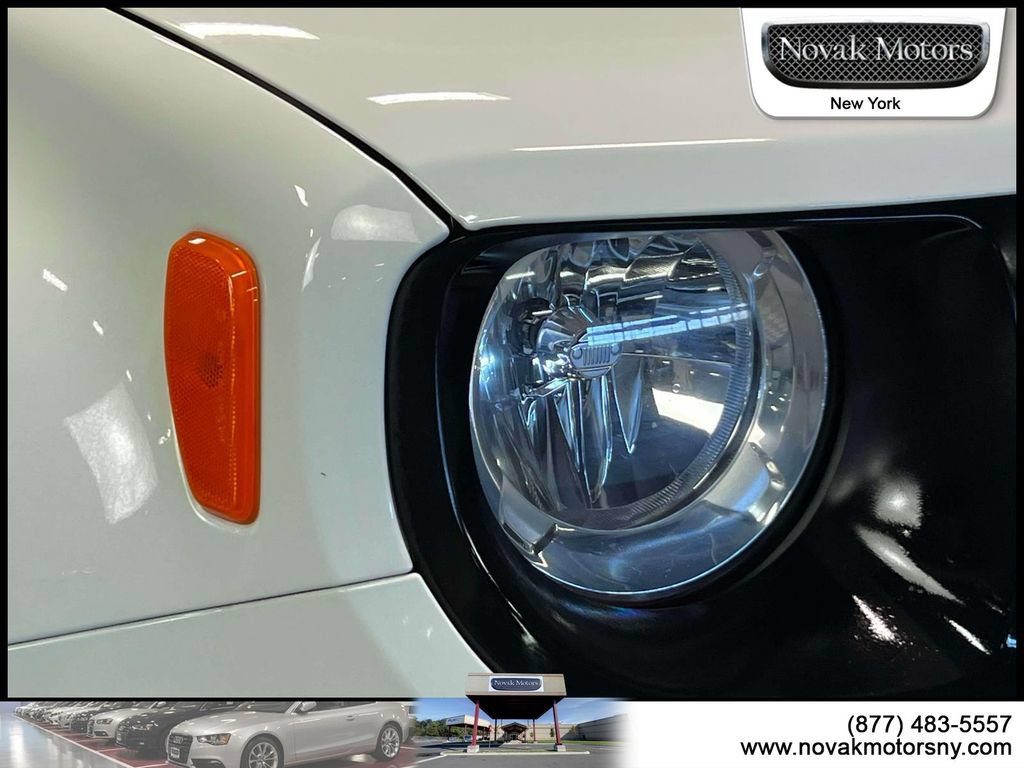 Used 2022 Jeep Renegade Altitude AWD/4WD image 10