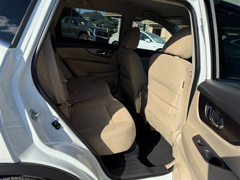 Used 2016 Nissan Rogue S w/ Appearance Package AWD/4WD image 13