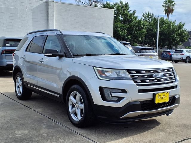 Used 2017 Ford Explorer XLT AWD/4WD image 20