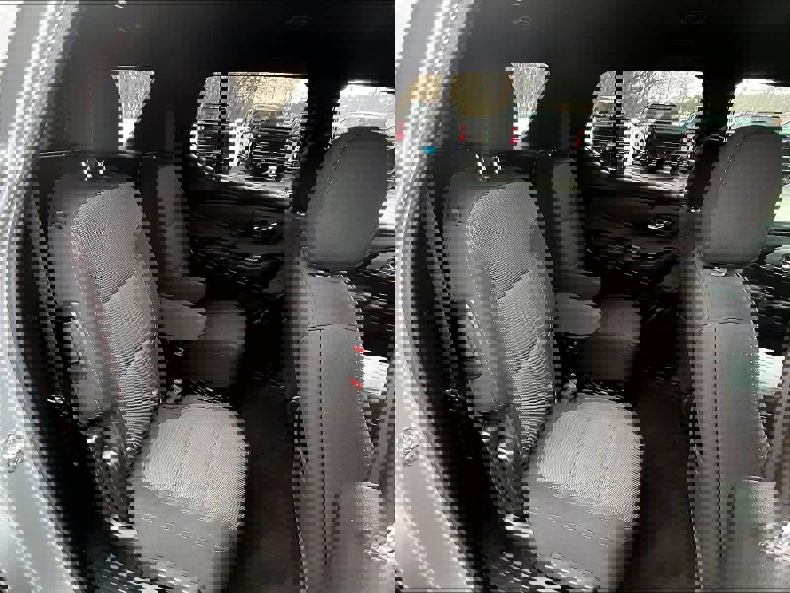 Used 2023 Chevrolet Traverse LT image 15