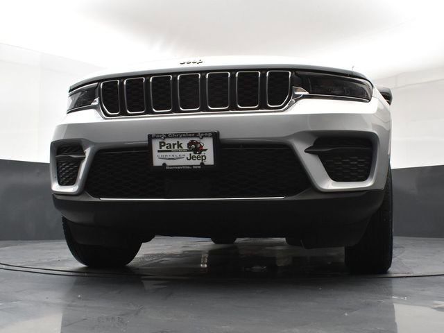 Used 2024 Jeep Grand Cherokee Laredo X w/ Trailer Tow Package image 20