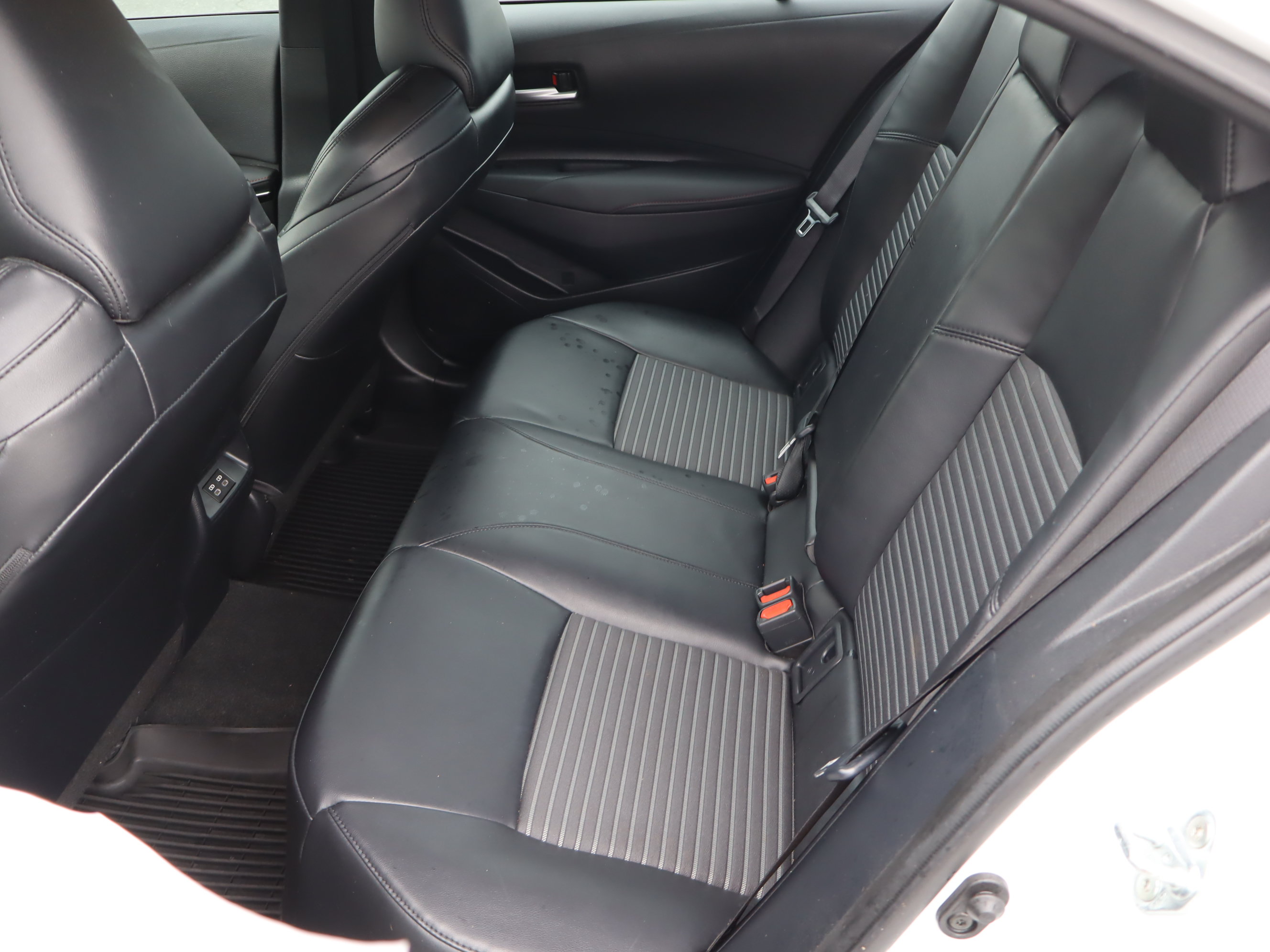 Used 2023 Toyota Corolla XSE FWD image 33