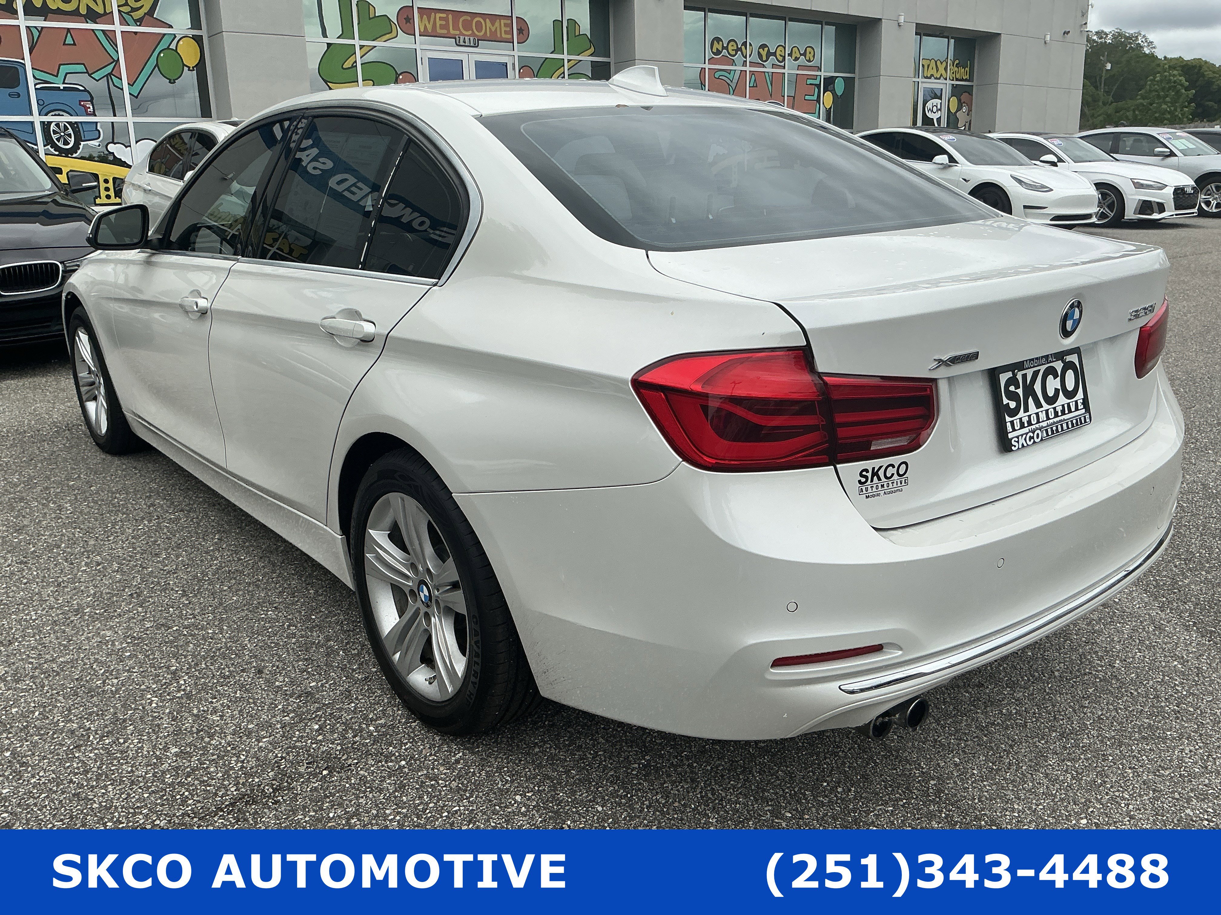 Used 2016 BMW 328i xDrive Sedan AWD/4WD image 5
