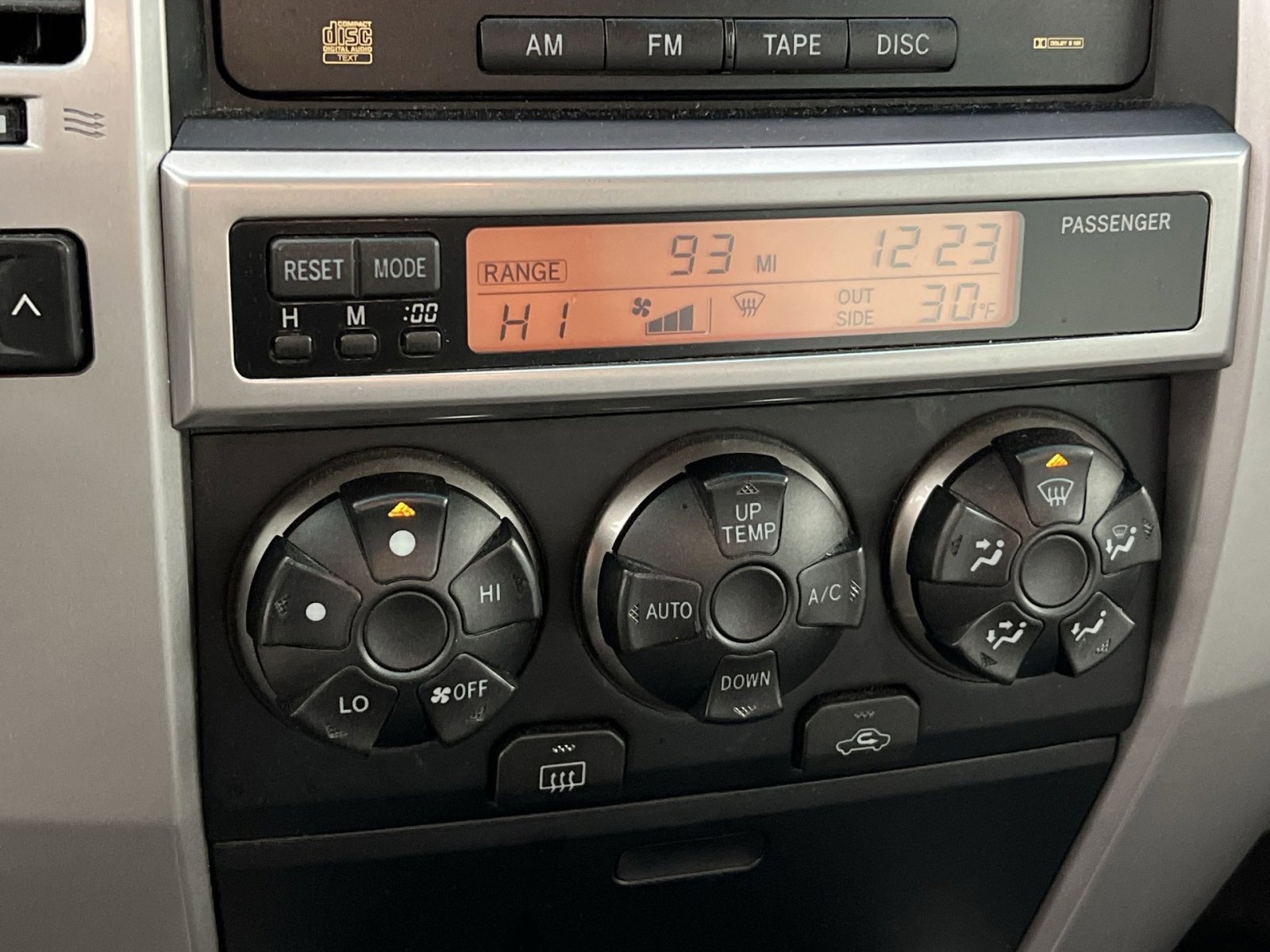 Used 2004 Toyota 4Runner SR5 image 18