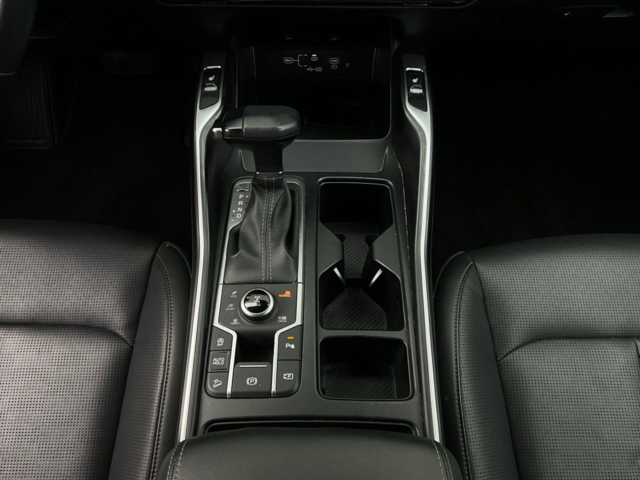 Used 2024 Kia Sorento S image 16