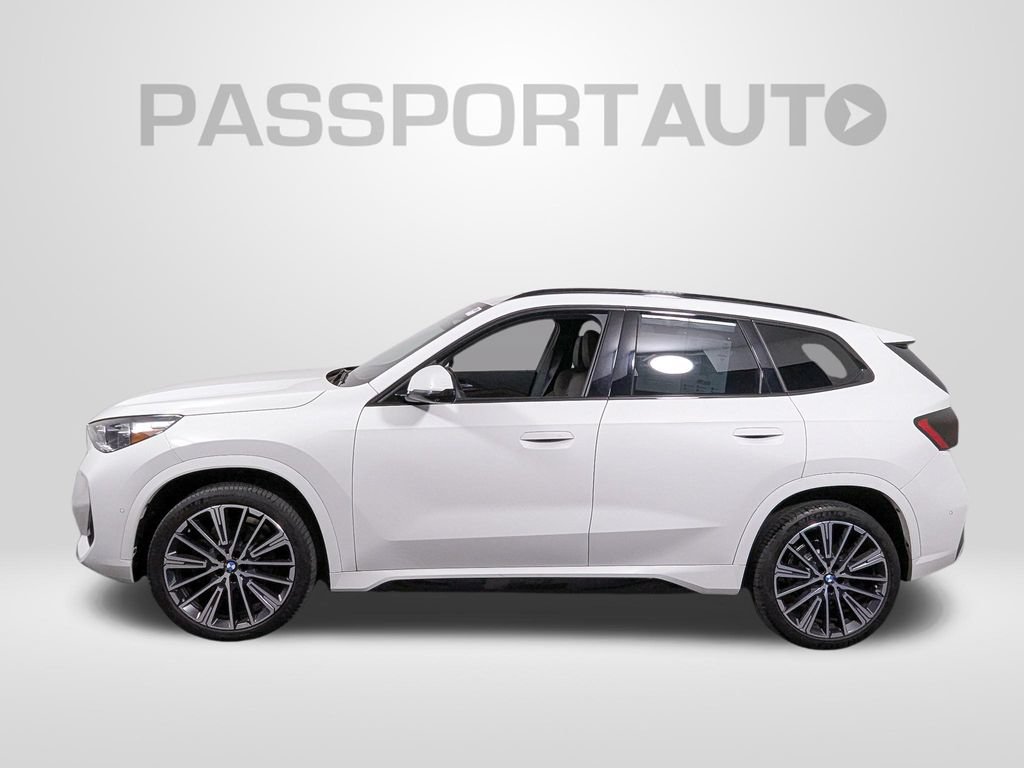 Used 2023 BMW X1 xDrive28i w/ Premium Package AWD/4WD image 2