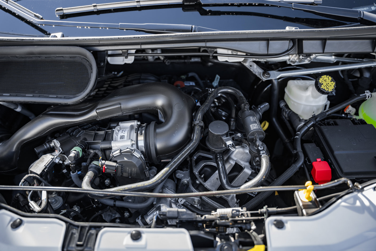 New 2026 Ford Transit 250 148 Medium Roof w/ Load Area Protection Package image 17