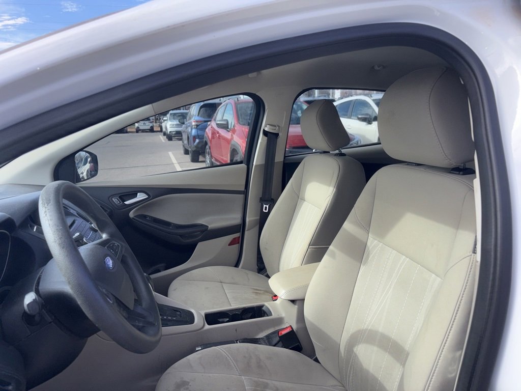 Used 2016 Ford Focus SE image 3