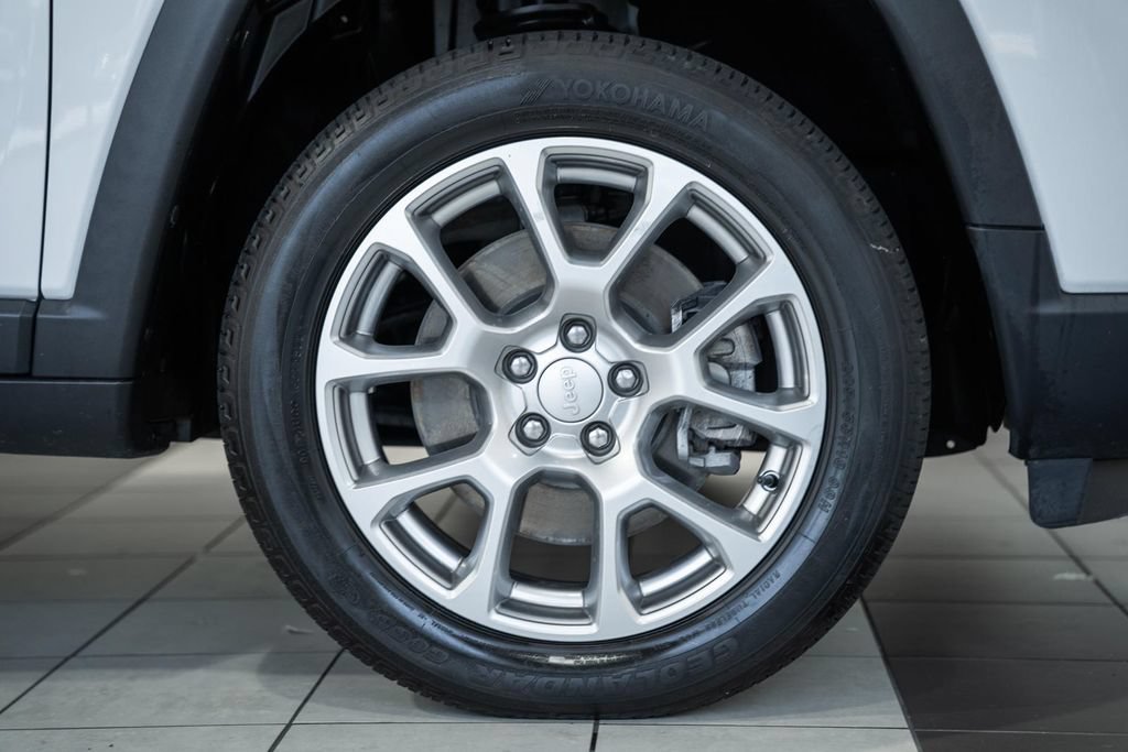 Certified 2023 Jeep Compass Latitude AWD/4WD image 15