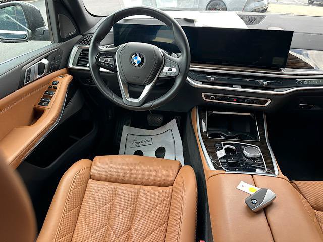 Used 2025 BMW X5 xDrive40i w/ Premium Package AWD/4WD image 21