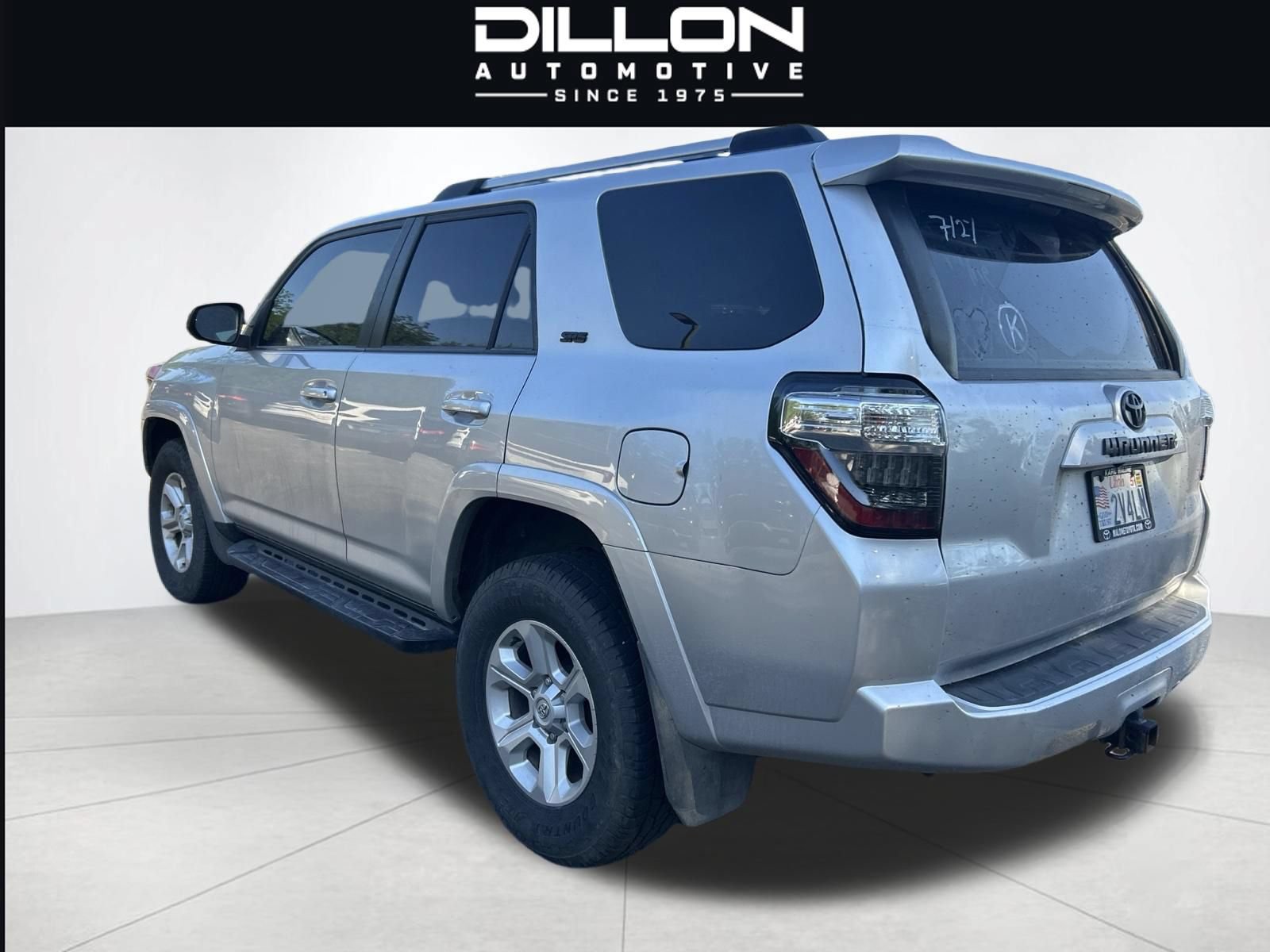 Used 2022 Toyota 4Runner SR5 AWD/4WD image 19