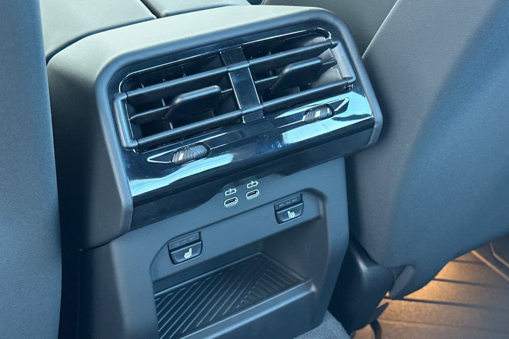 New 2026 BMW i5 eDrive40 w/ M Sport Package image 13