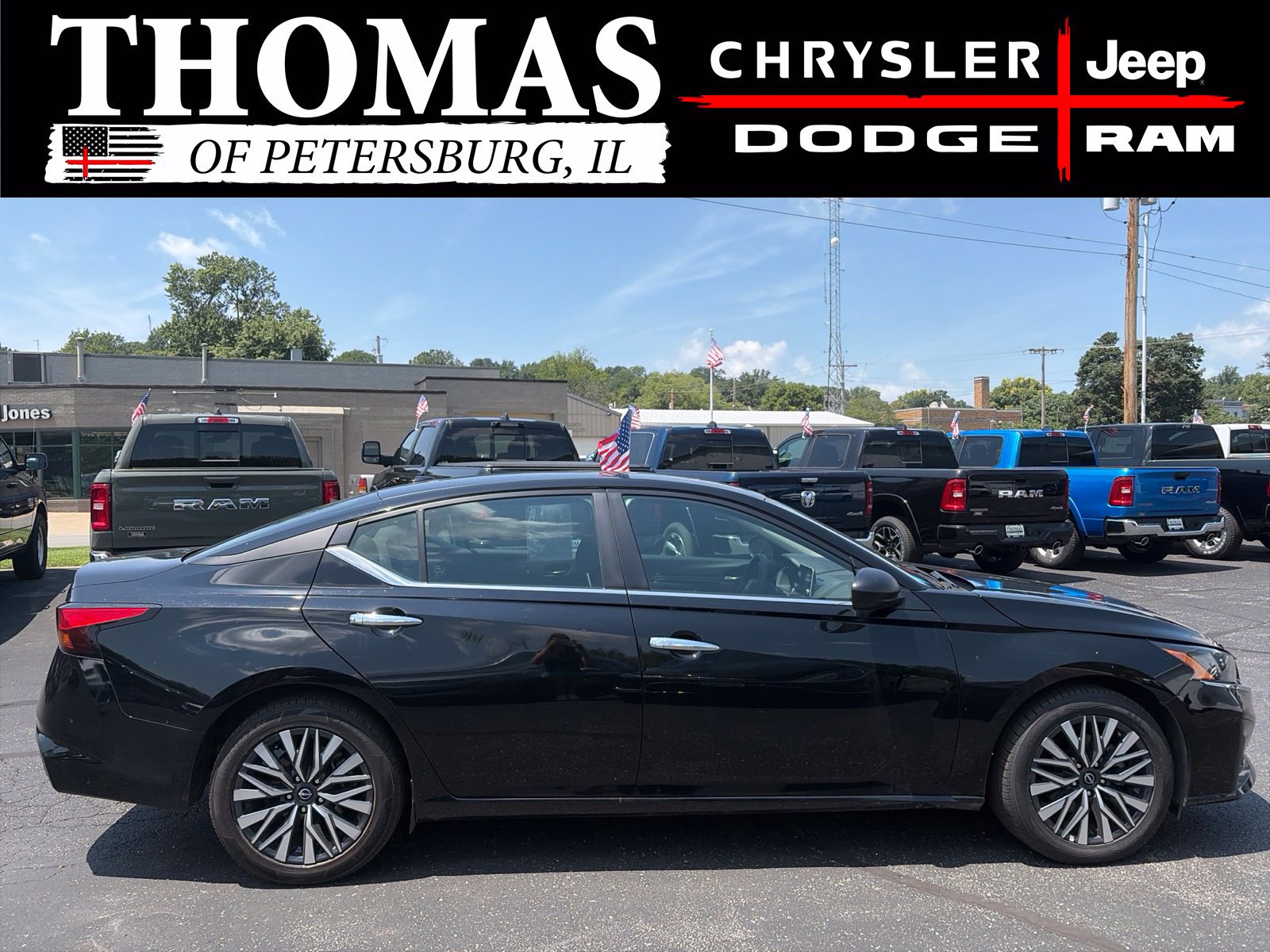 Used 2025 Nissan Altima 2.5 SV FWD image 8