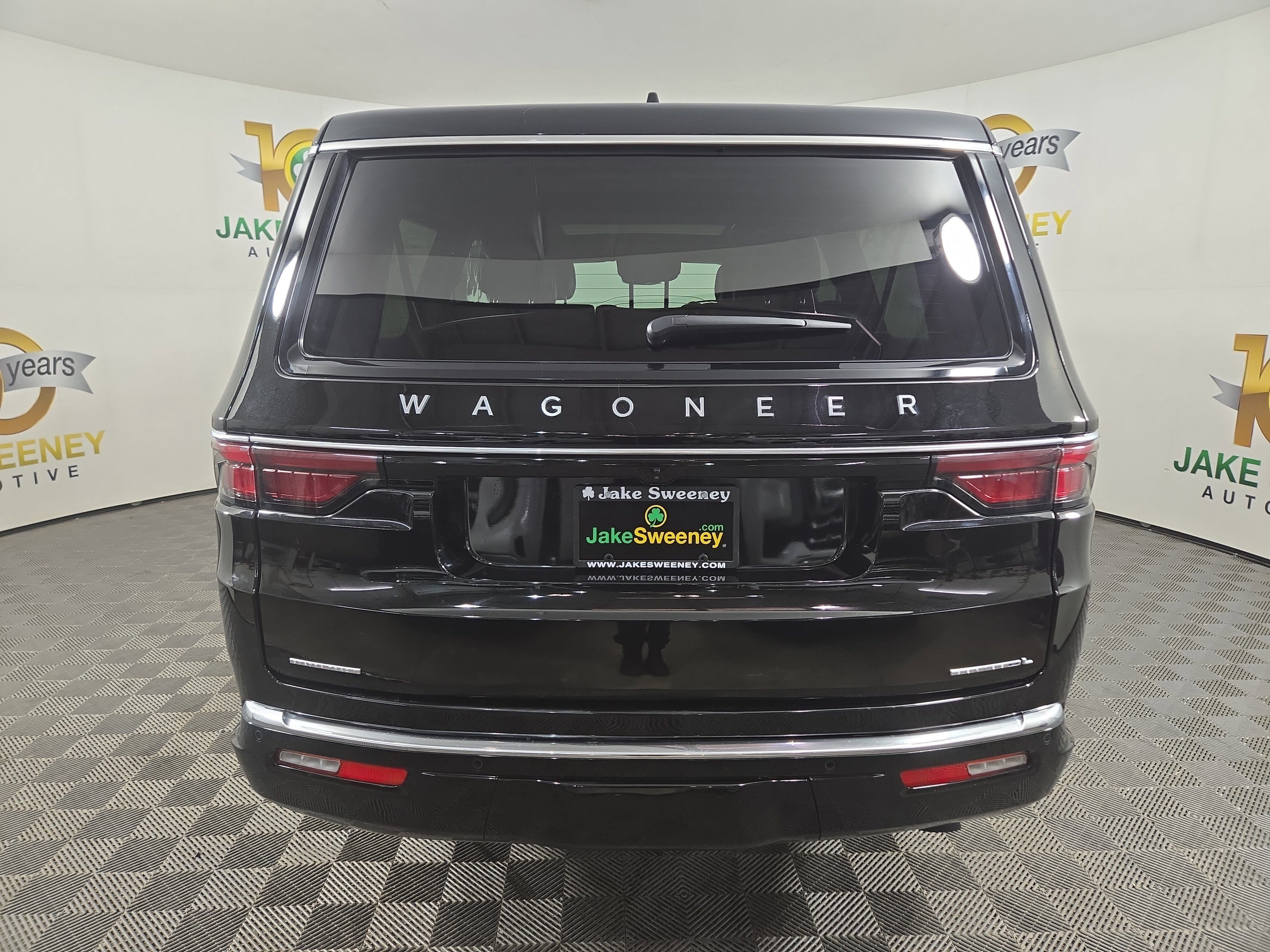 Used 2023 Jeep Wagoneer L Series II w/ Premium Group I image 9