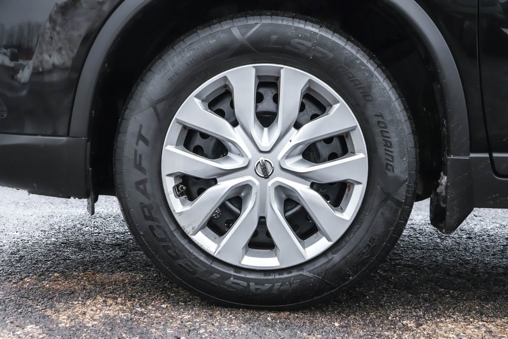 Used 2015 Nissan Rogue S image 15