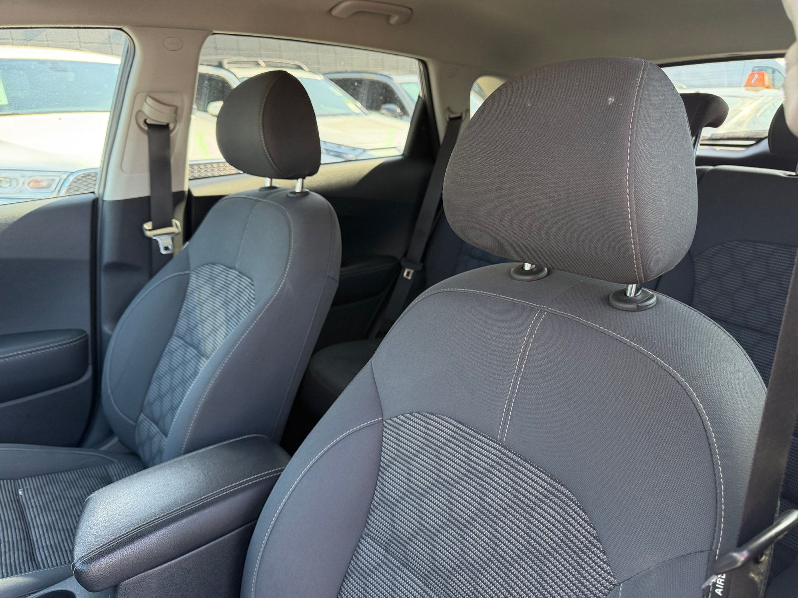 Used 2022 Kia Niro LXS w/ Digital Cluster Package FWD image 17