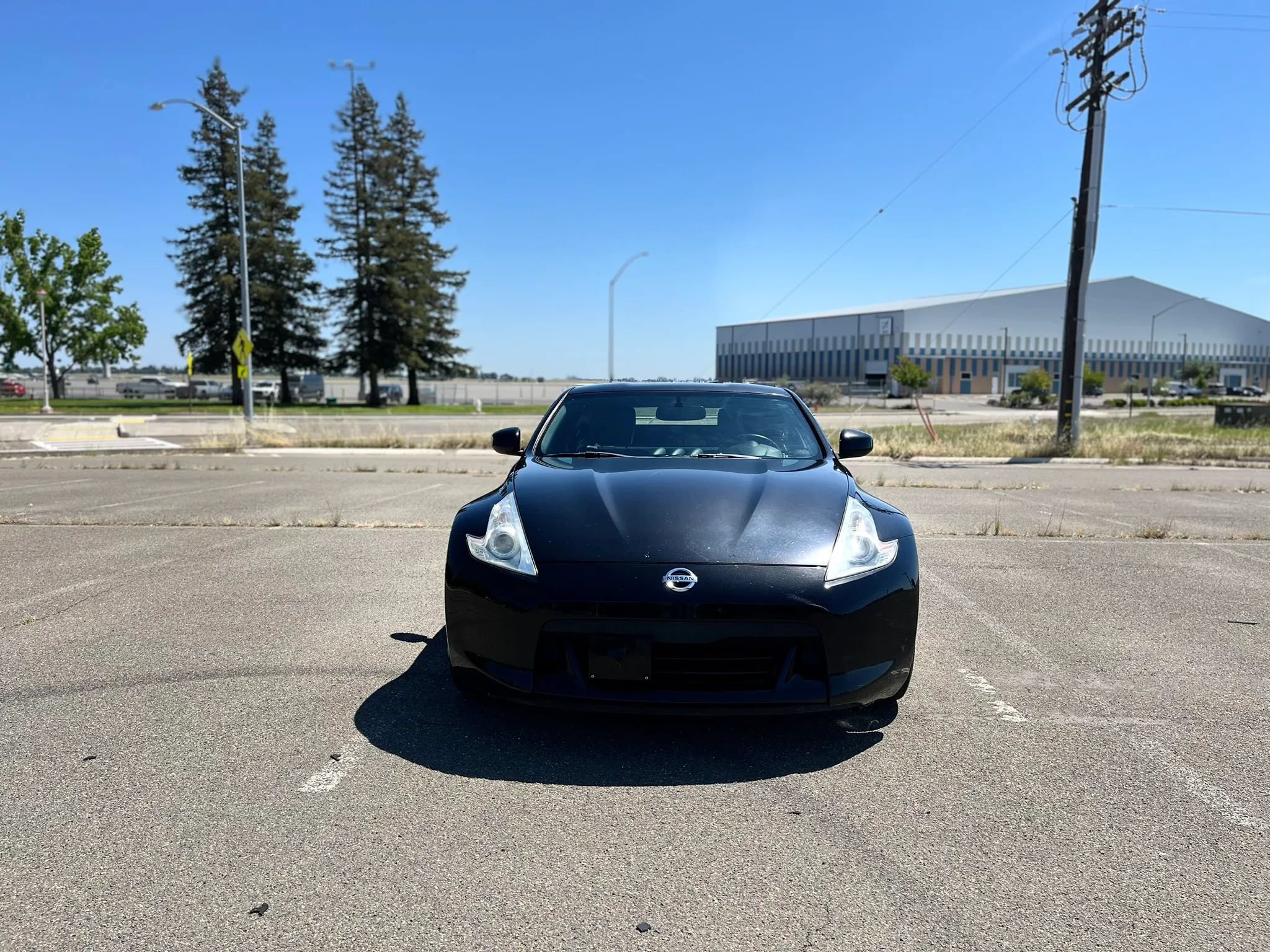 Used 2011 Nissan 370Z Touring w/ Sport Pkg RWD image 2