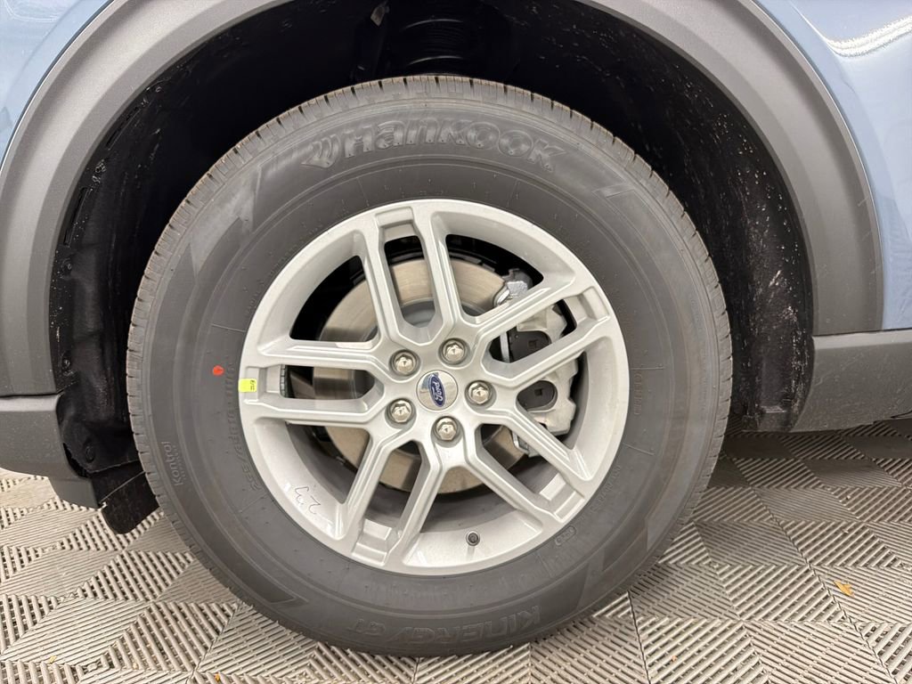 New 2026 Ford Explorer Active image 11
