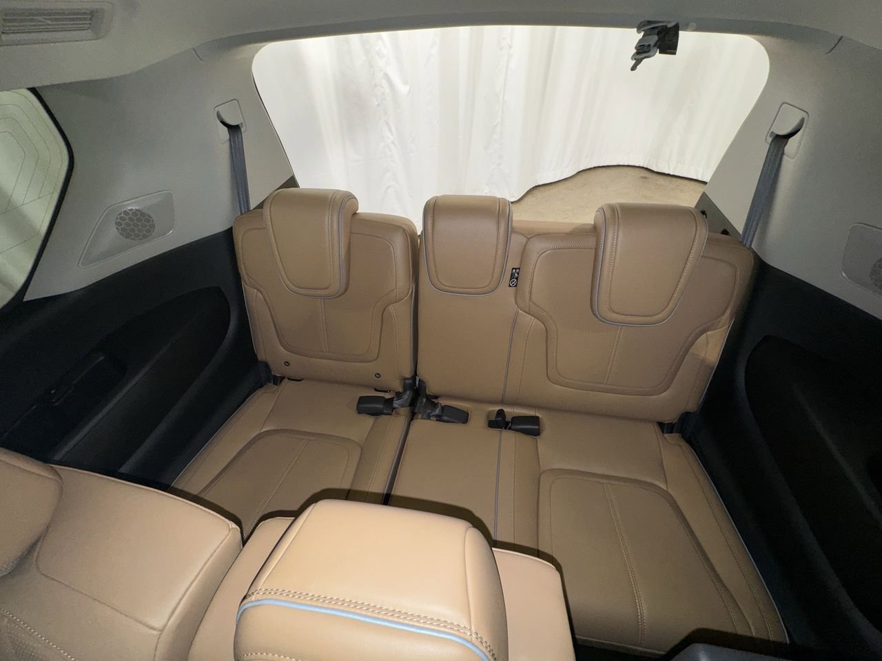 New 2025 INFINITI QX80 Sensory AWD/4WD image 30
