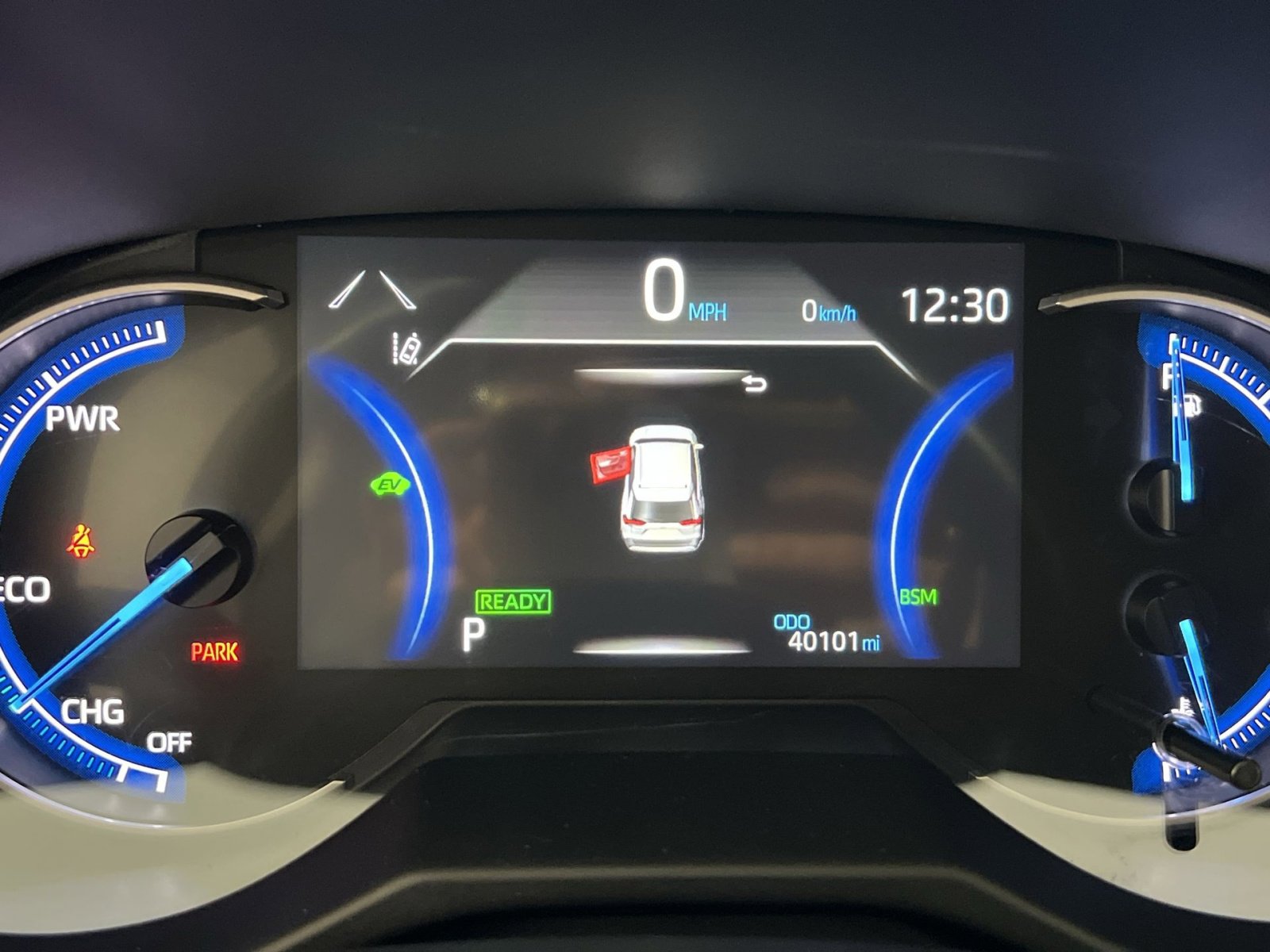 Used 2025 Toyota RAV4 XLE image 17