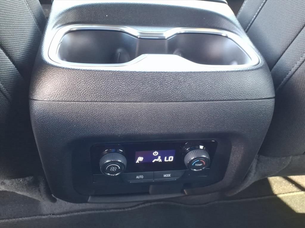 New 2026 Chevrolet Traverse LT w/ Sun and Wheel Package image 17