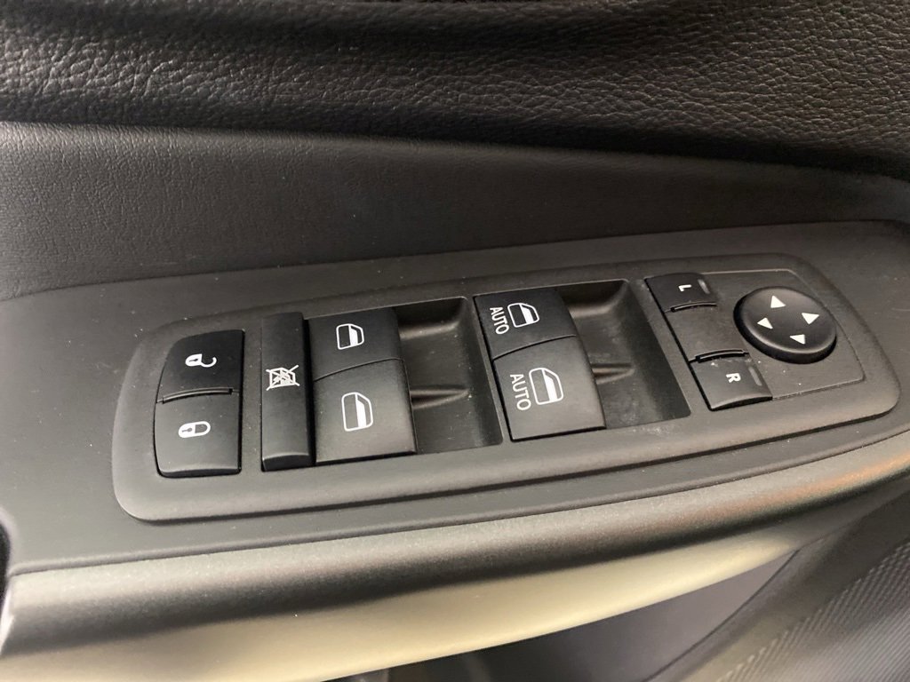 Used 2022 Jeep Cherokee Trailhawk w/ Comfort/Convenience Group image 18