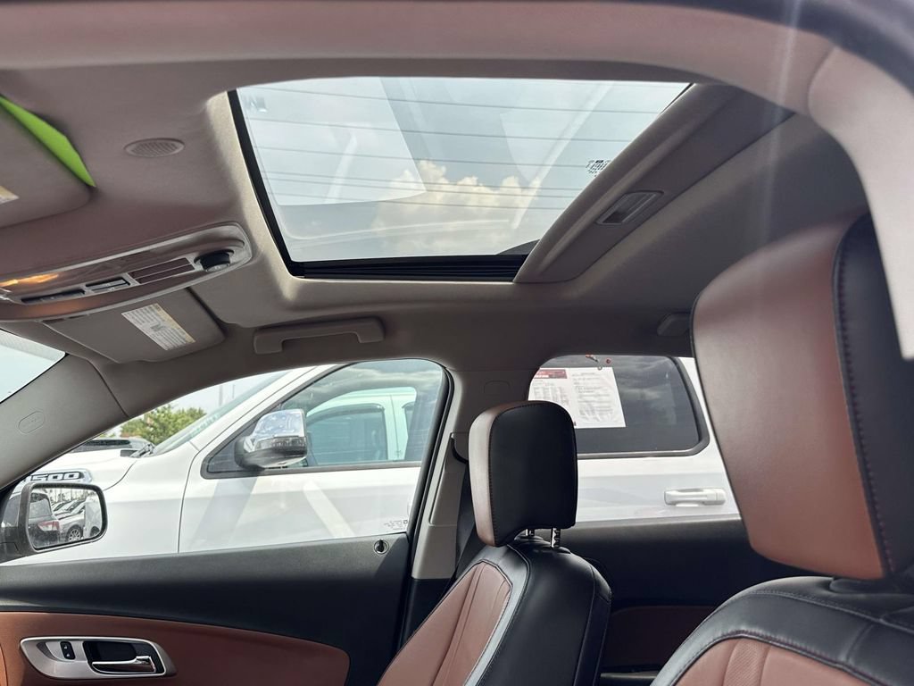 Used 2016 Chevrolet Equinox LTZ w/ Enhanced Convenience Package FWD image 19