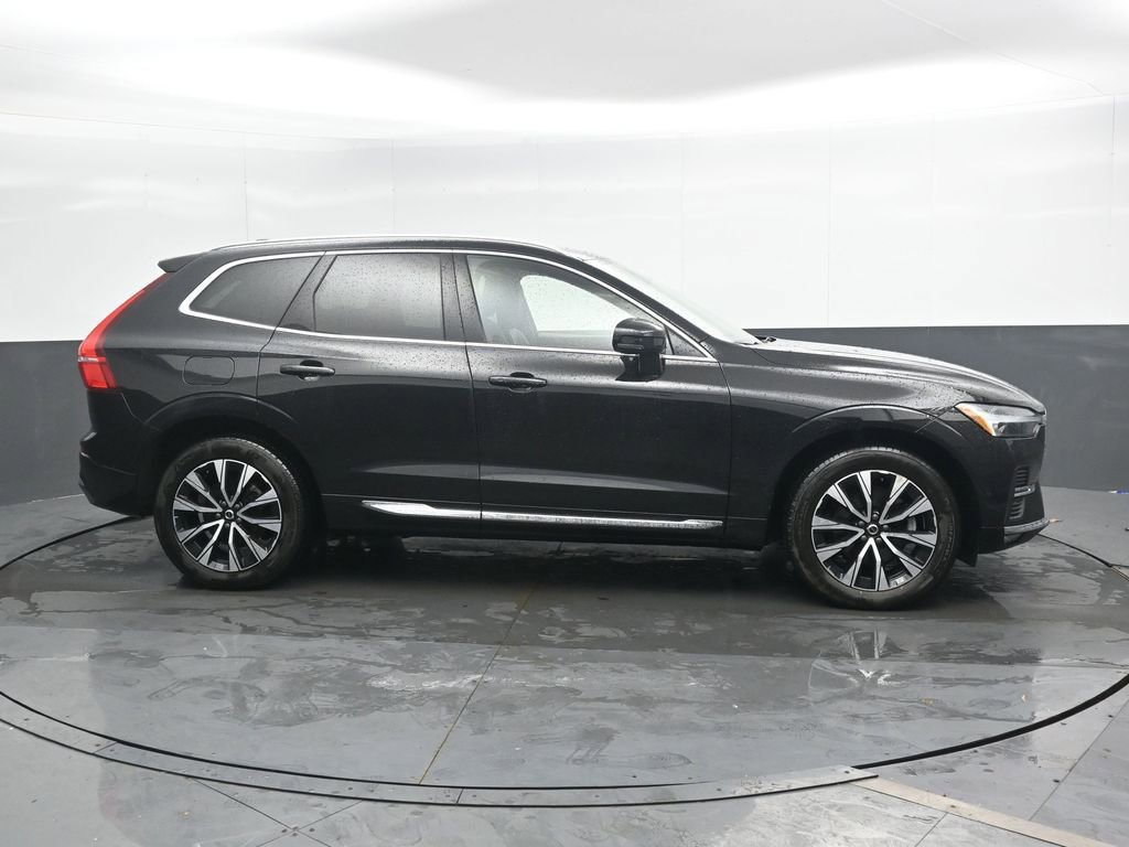 Used 2023 Volvo XC60 B5 Plus AWD/4WD image 5