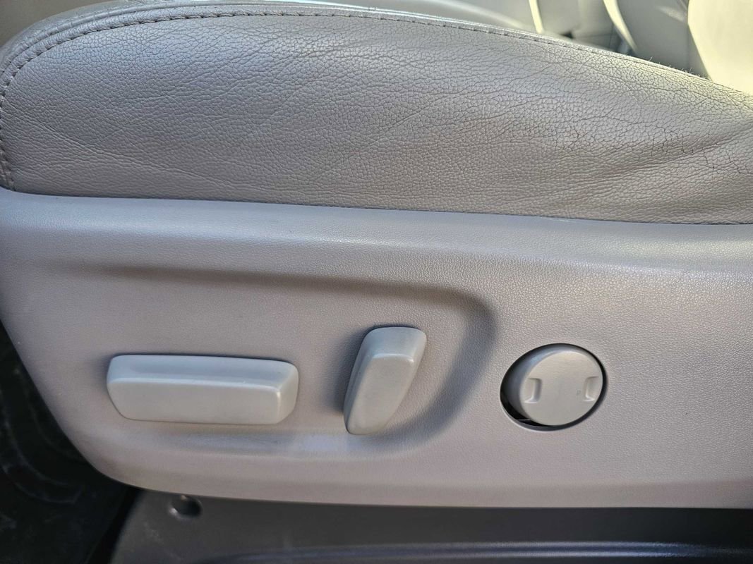 Used 2018 Toyota Sienna XLE FWD image 12