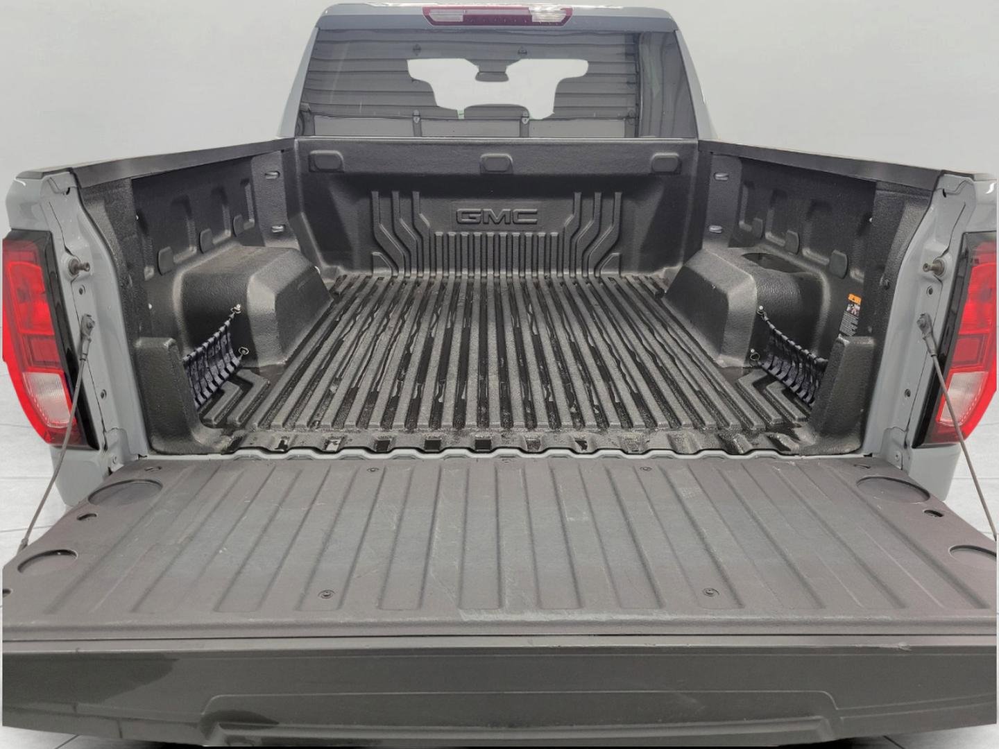 Used 2024 GMC Sierra 1500 Elevation AWD/4WD image 16