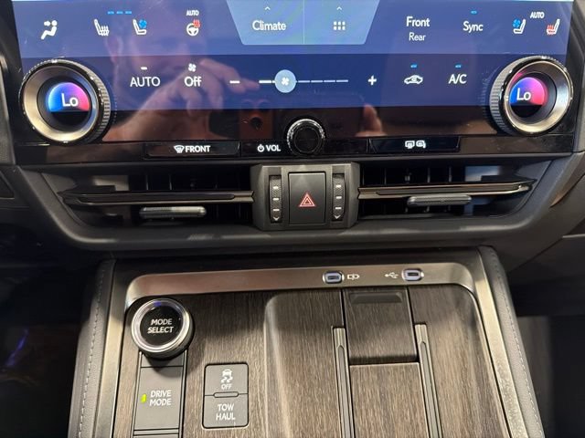 Used 2024 Lexus GX 550 w/ Accessory Package (Z1) AWD/4WD image 21