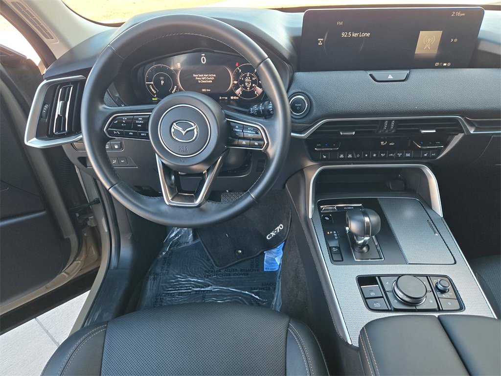 Used 2025 MAZDA CX-70 Plug-In Hybrid w/ Premium Pkg image 13