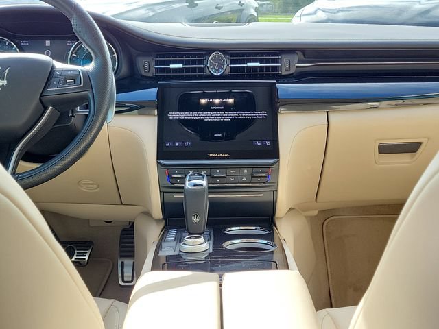 Used 2022 Maserati Quattroporte Modena RWD image 17