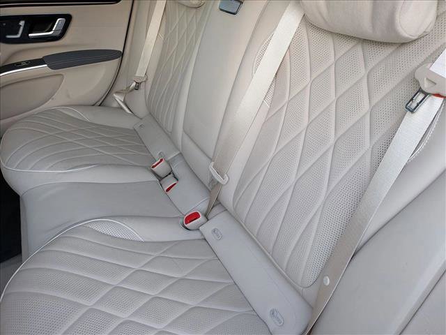 Used 2023 Mercedes-Benz EQS 580 4MATIC Sedan image 17