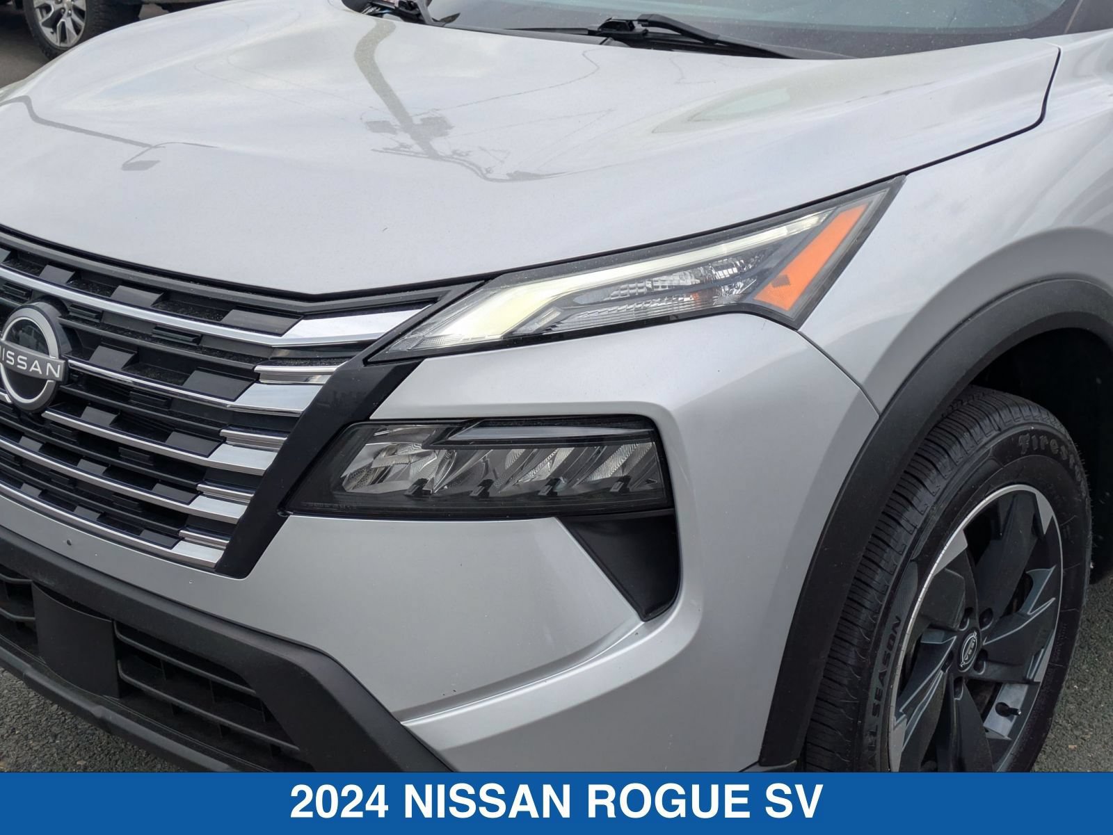 Used 2024 Nissan Rogue SV AWD/4WD image 10