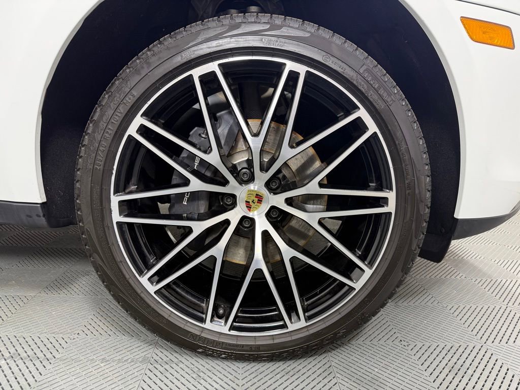 Certified 2026 Porsche Macan Turbo image 14