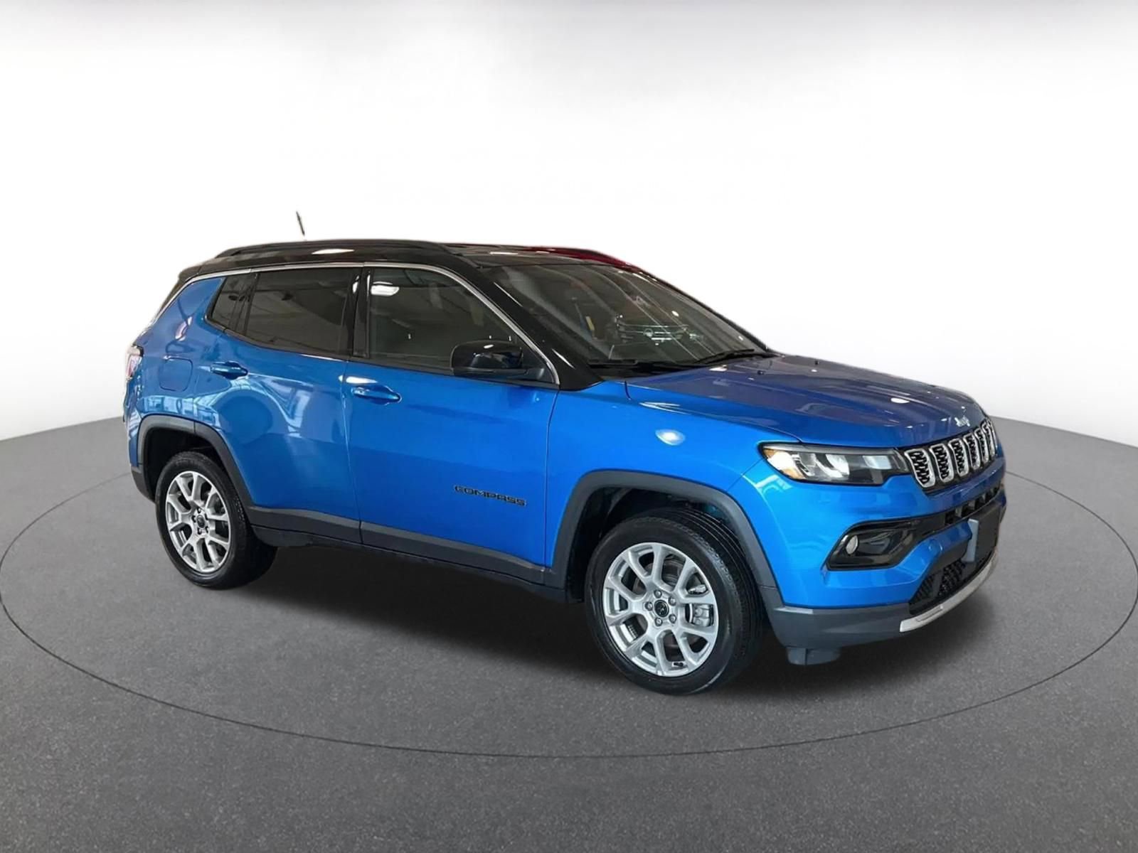 Used 2025 Jeep Compass Limited video 2