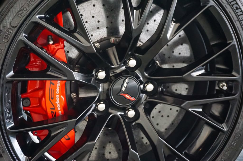 Used 2019 Chevrolet Corvette Z06 RWD image 76